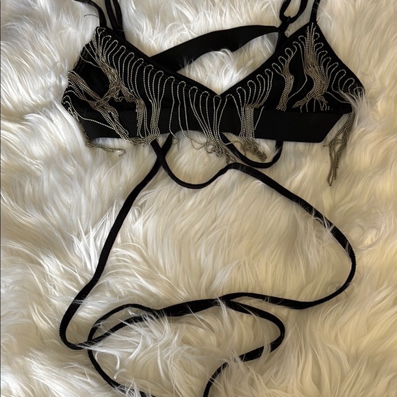 SHEIN crisscross triangle Black Bralette with Silver Chain Fringe size Small - Picture 7 of 12